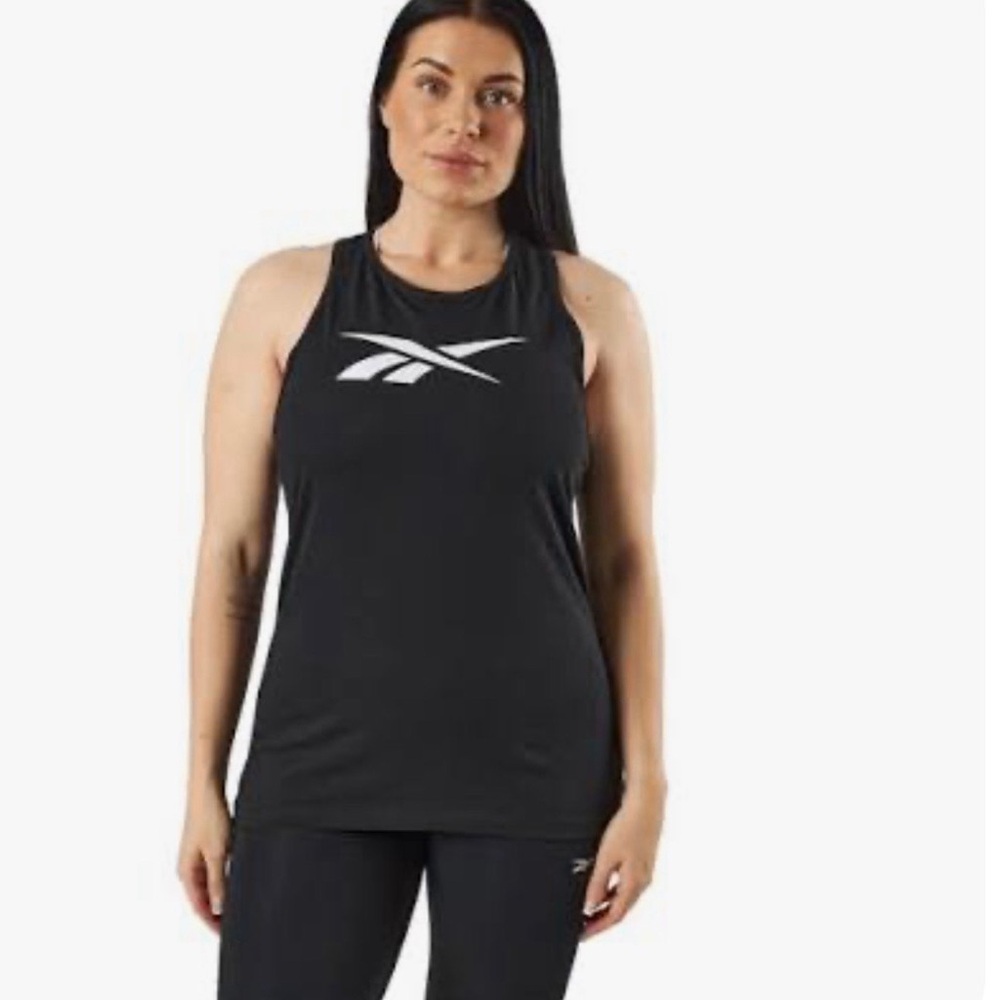 Reebok women’s size medium athletic Tank Top, BNWT, black white